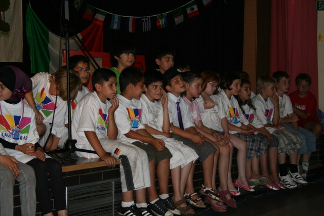 gal/2010/2010 Saitentwist Abschied Duererschule 9.7/2010 Saitentwist Duererschule Abschied 4.Kl. 9.Juli Im Coffee Cor 026.jpg